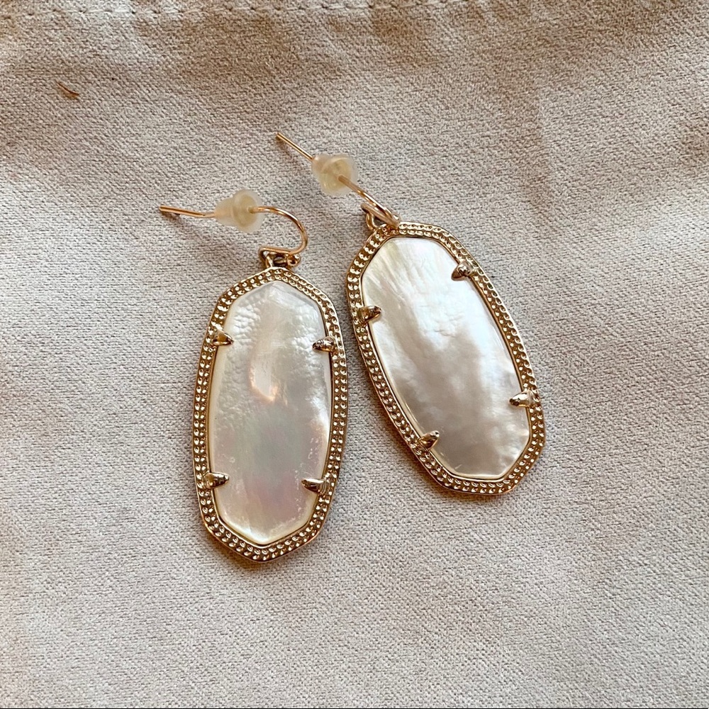 Kendra Scott Elle earrings